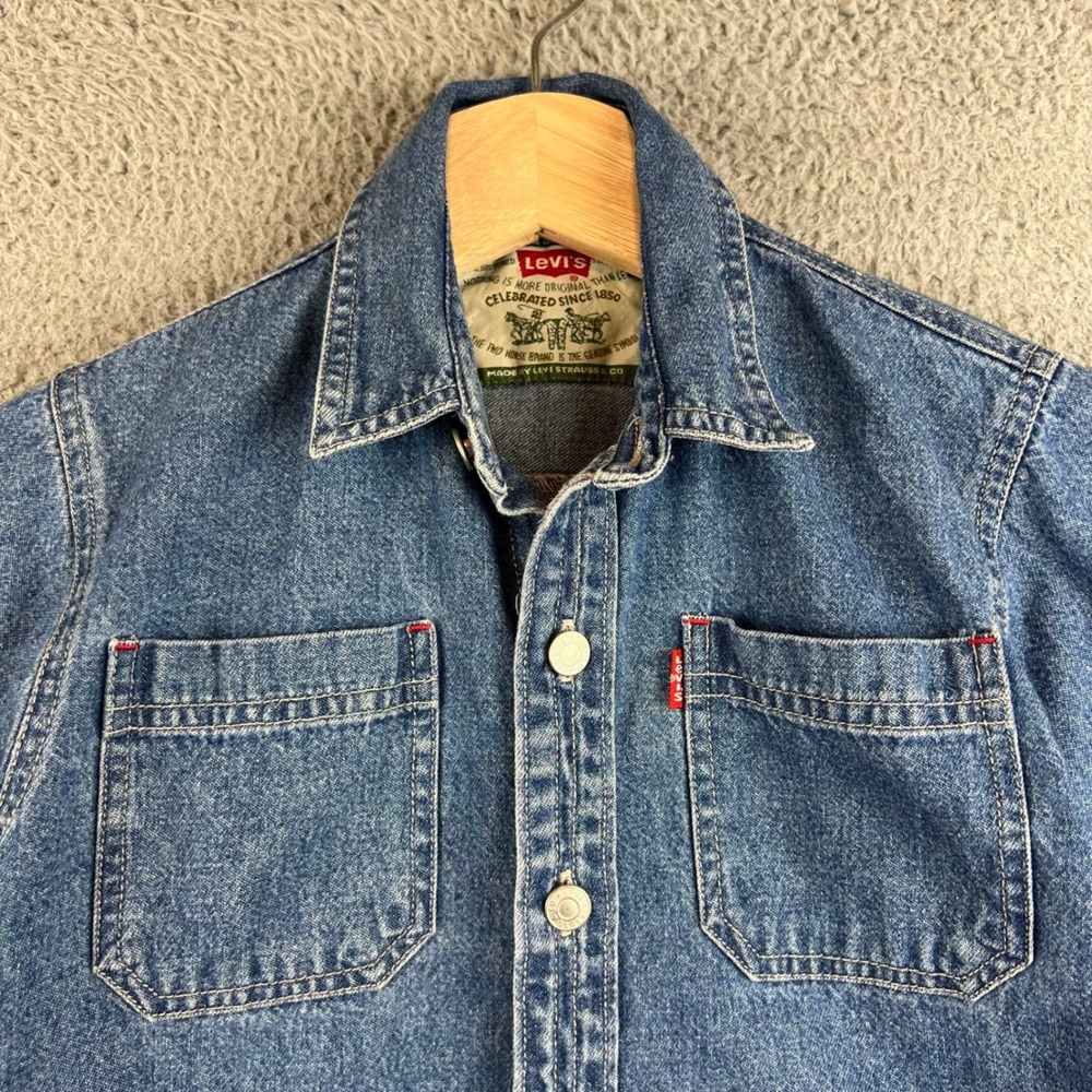 Levis Kids Medium Wash Blue Denim Button Down Shirt Size 6 - Picture 3 of 8